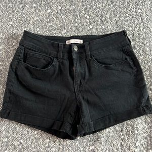 SO Black Short